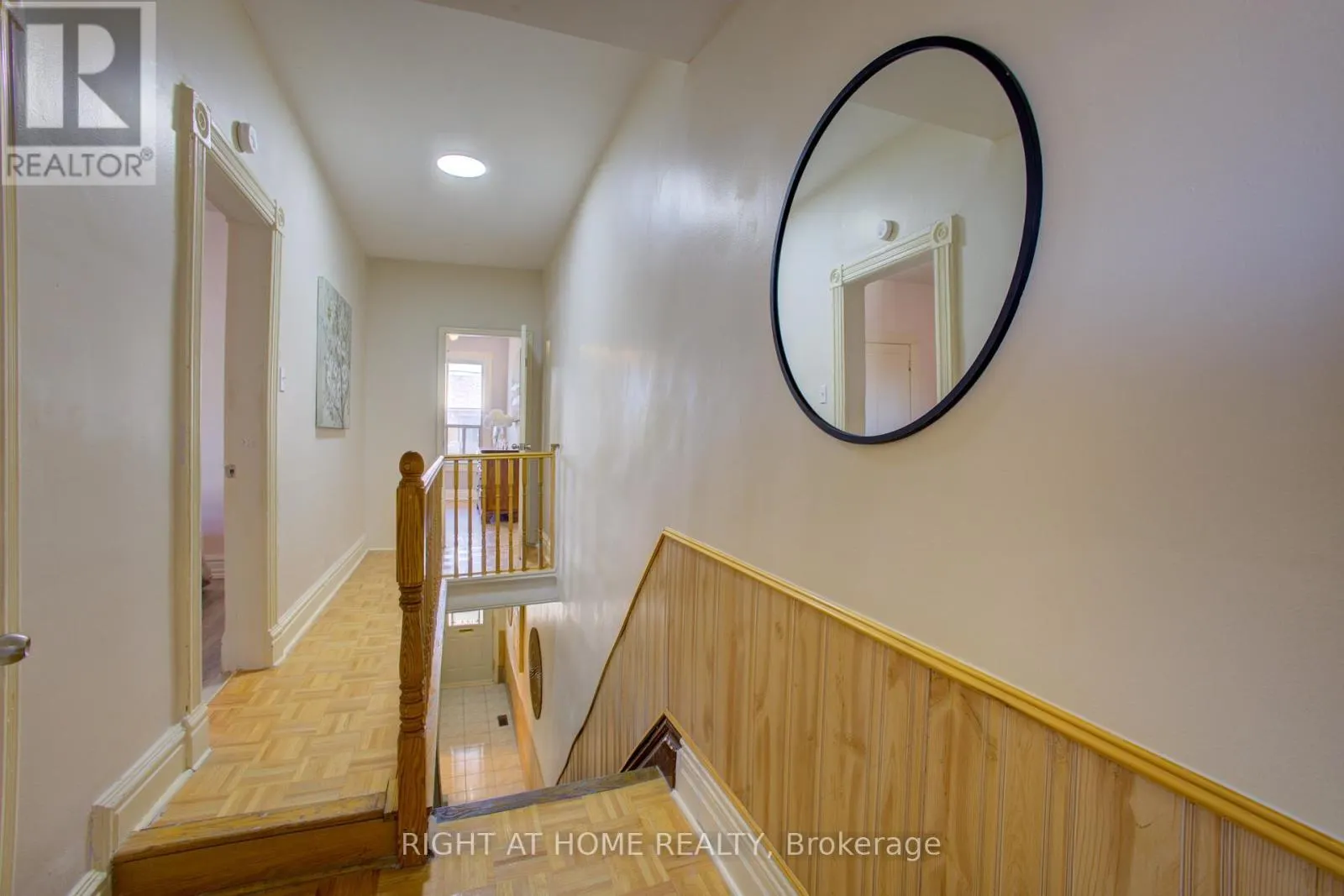 82 UXBRIDGE AVENUE E