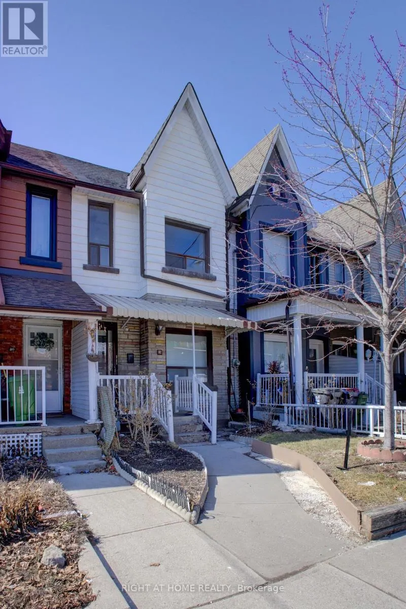 82 UXBRIDGE AVENUE E