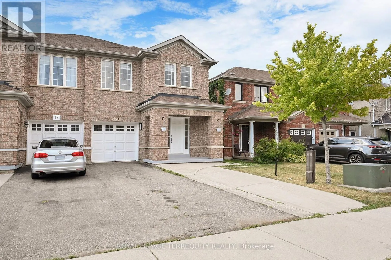 54 MISTDALE CRESCENT