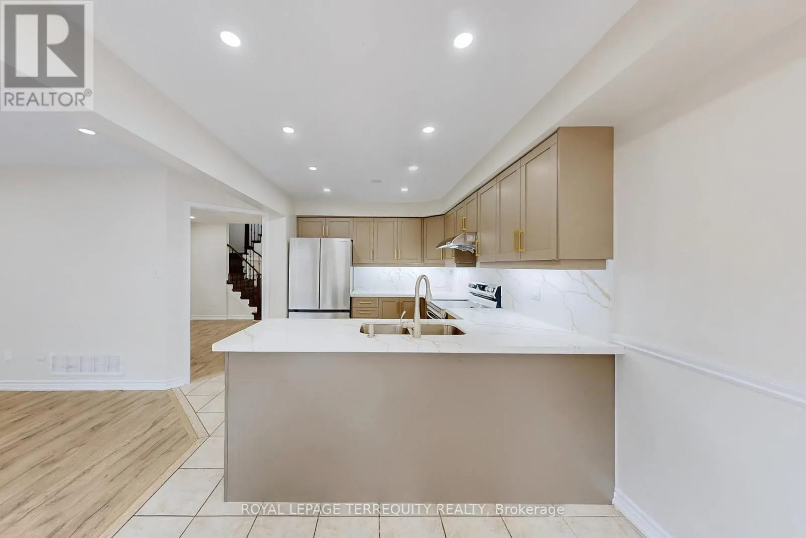 54 MISTDALE CRESCENT