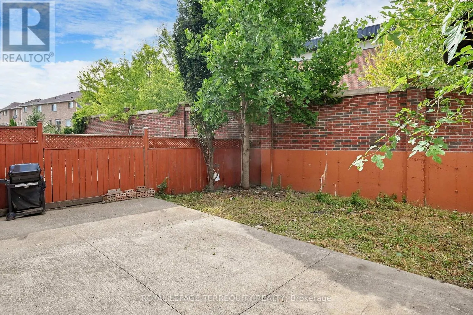 54 MISTDALE CRESCENT