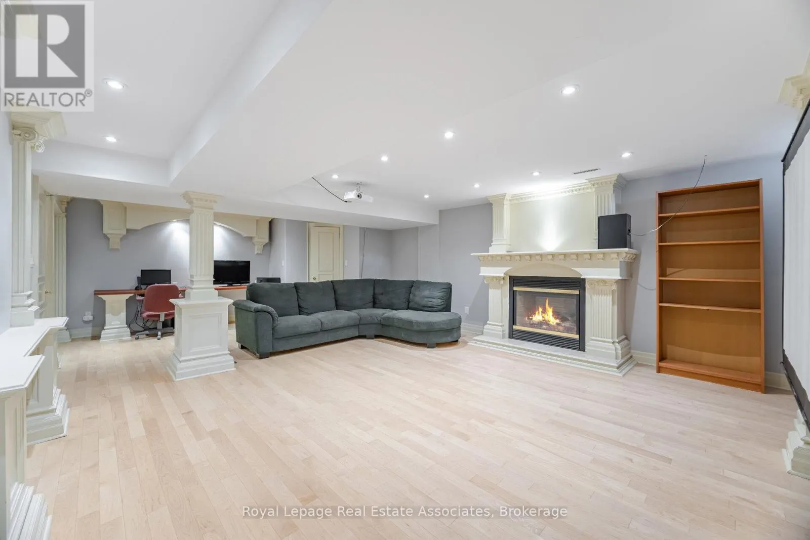 5496 WINDY HILL COURT
