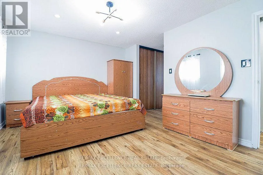 19 MIKADO CRESCENT