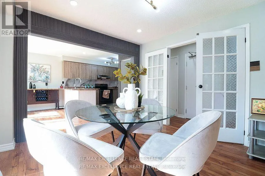 19 MIKADO CRESCENT
