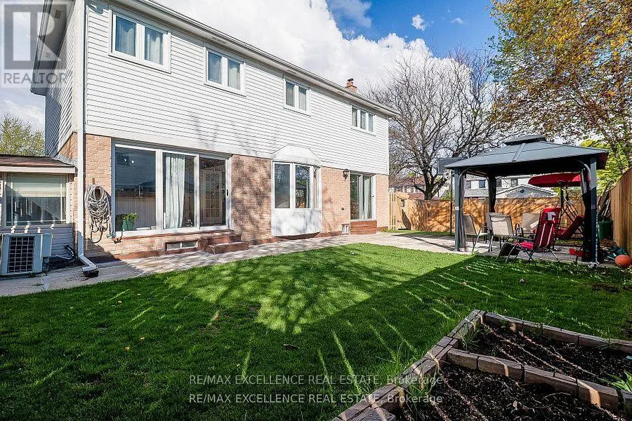 19 MIKADO CRESCENT