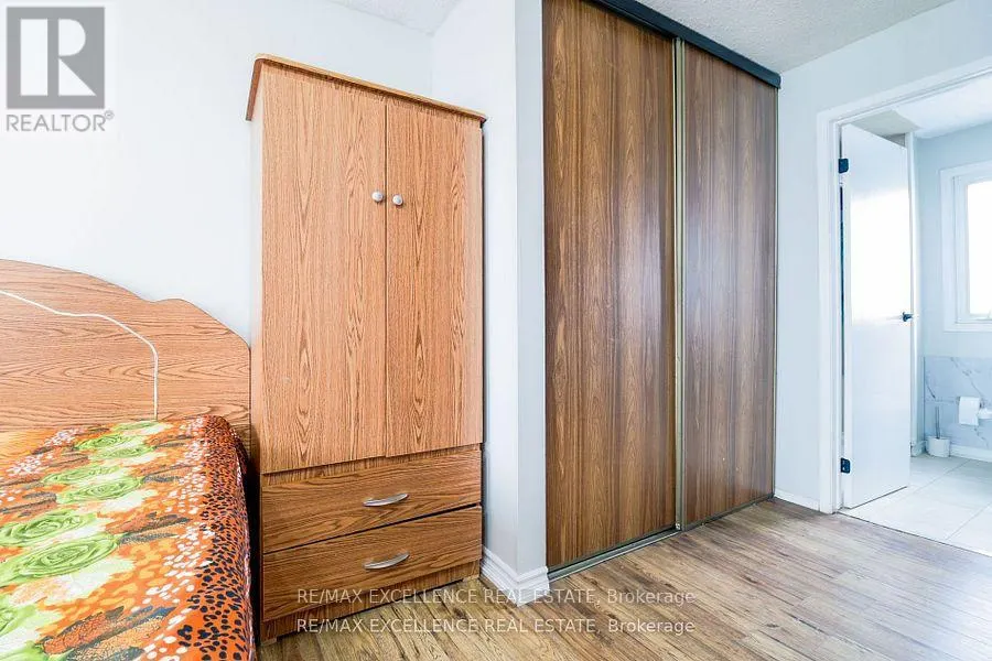 19 MIKADO CRESCENT