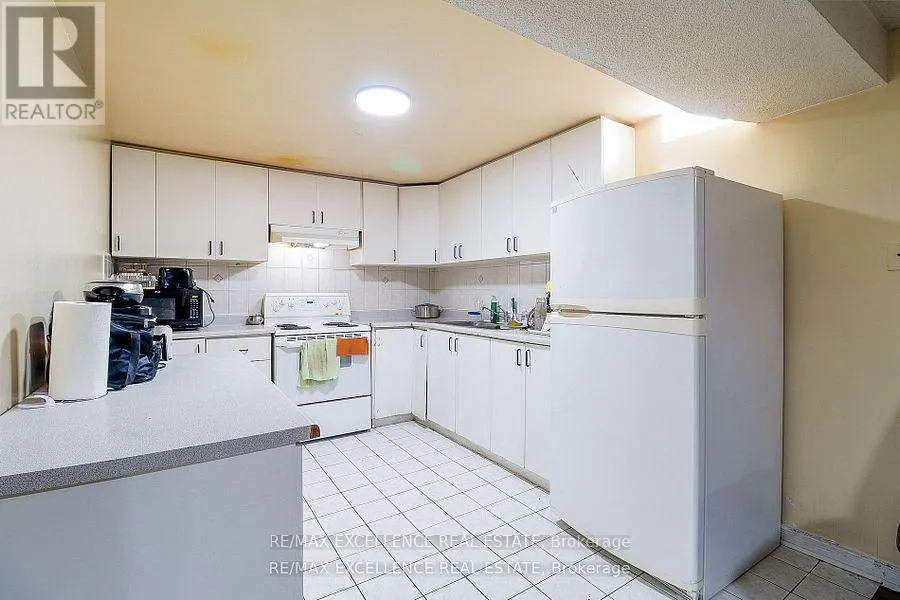 19 MIKADO CRESCENT