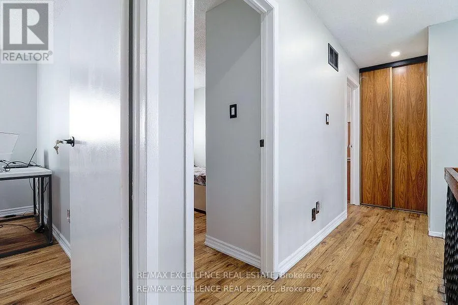 19 MIKADO CRESCENT
