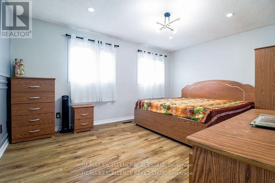 19 MIKADO CRESCENT