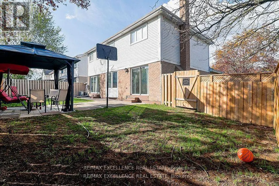 19 MIKADO CRESCENT