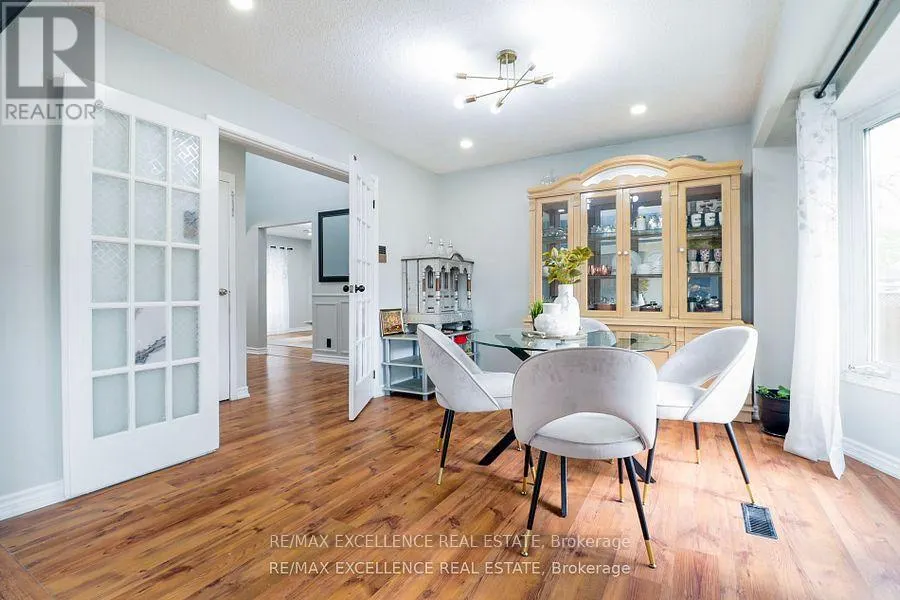 19 MIKADO CRESCENT