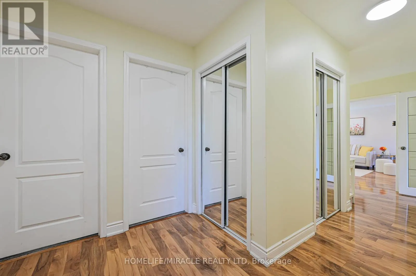 3273 STRABANE DRIVE