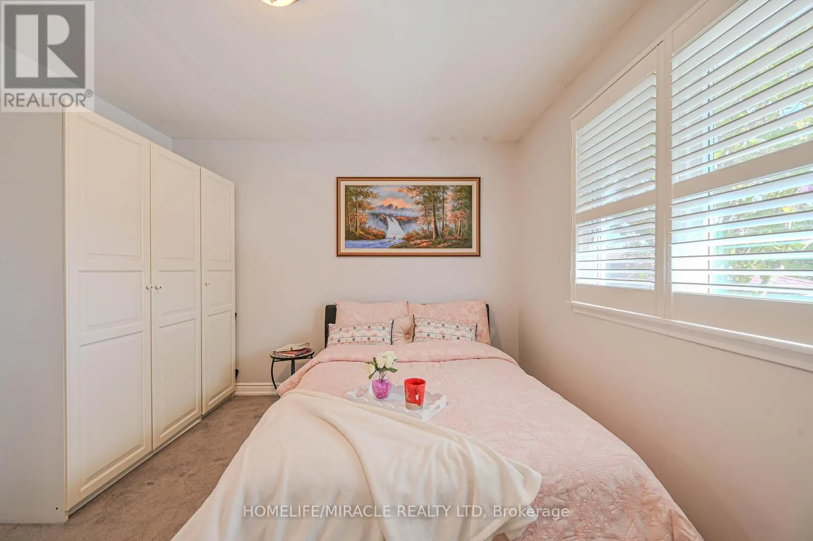 3273 STRABANE DRIVE