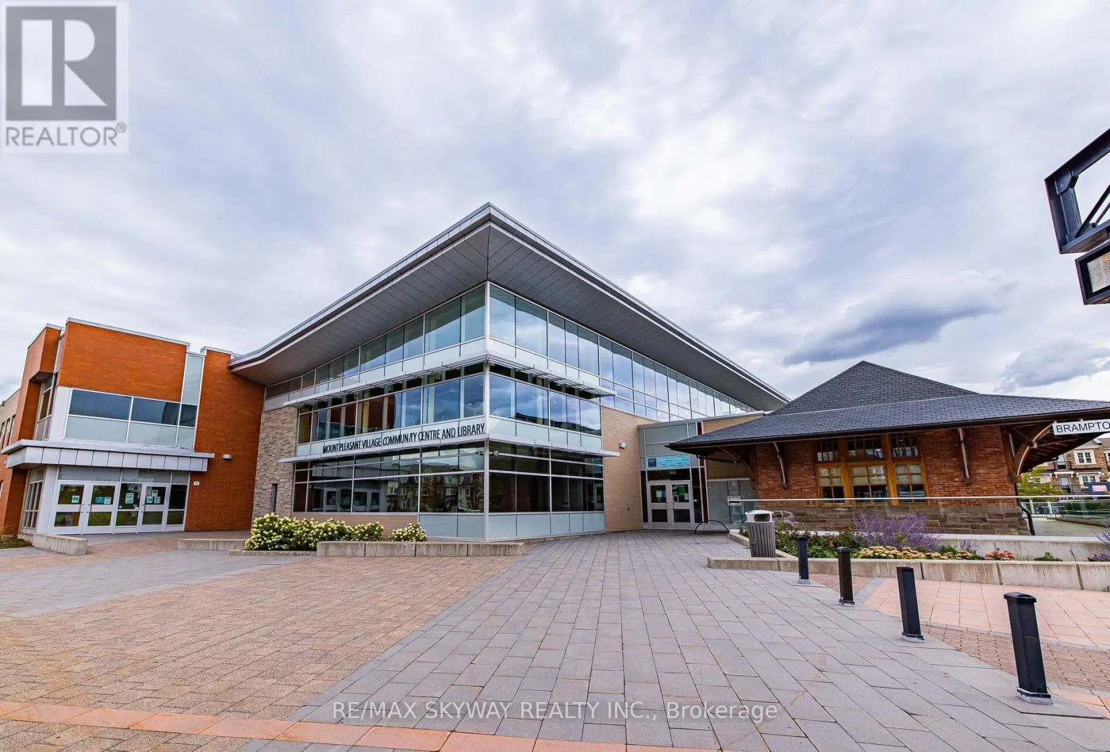 10 - 200 VETERANS DRIVE