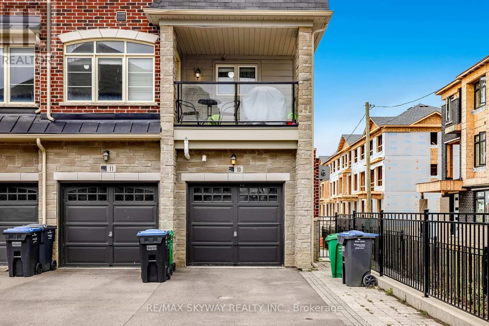 10 - 200 VETERANS DRIVE