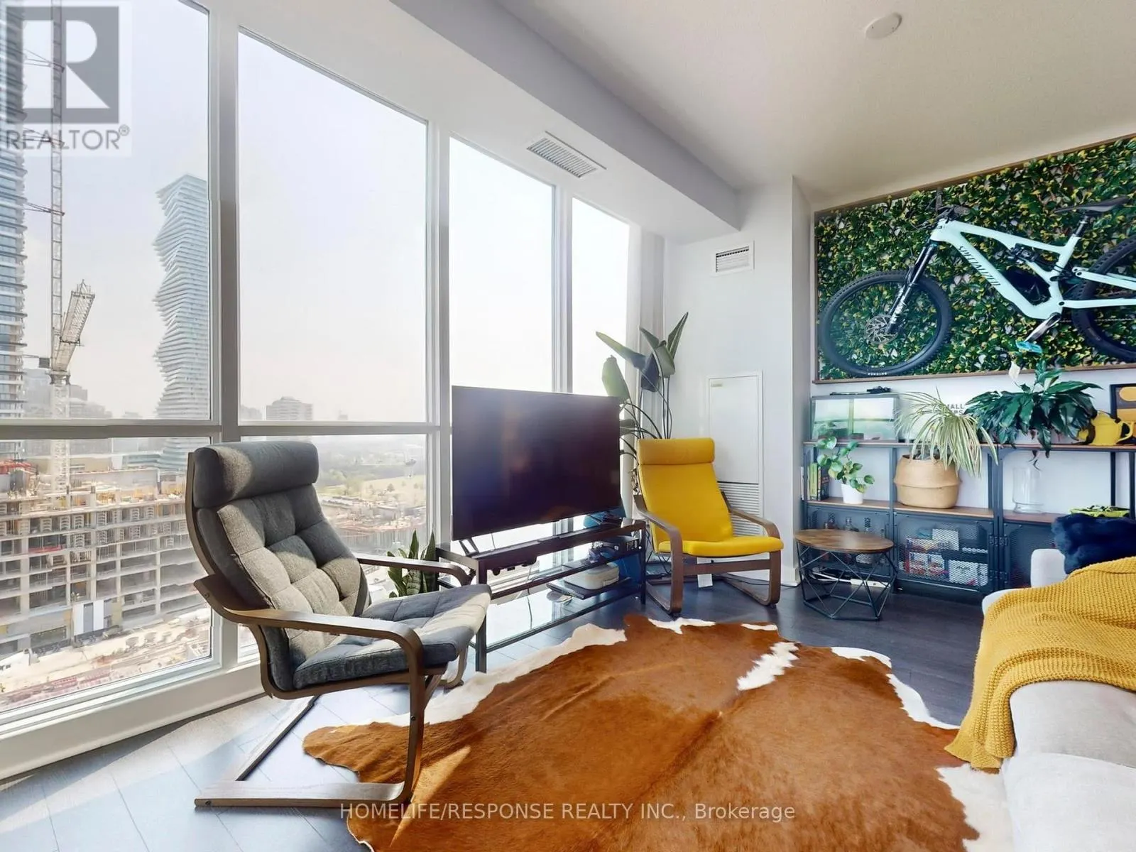 1311 - 3985 GRAND PARK DRIVE