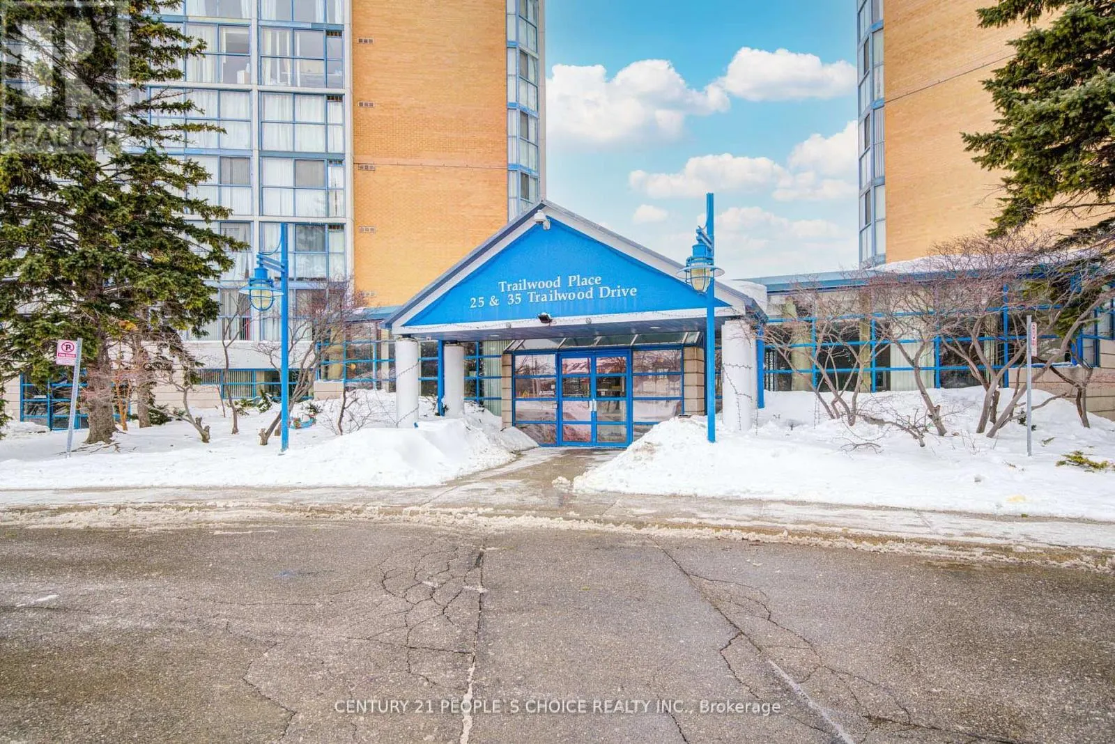 1206 - 25 TRAILWOOD DRIVE