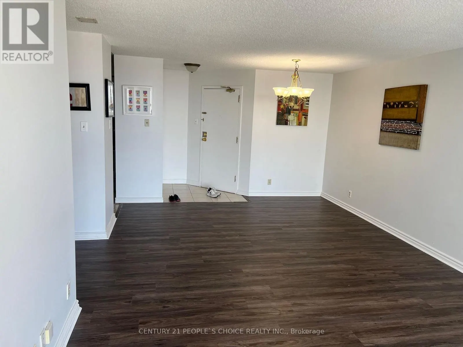 1206 - 25 TRAILWOOD DRIVE