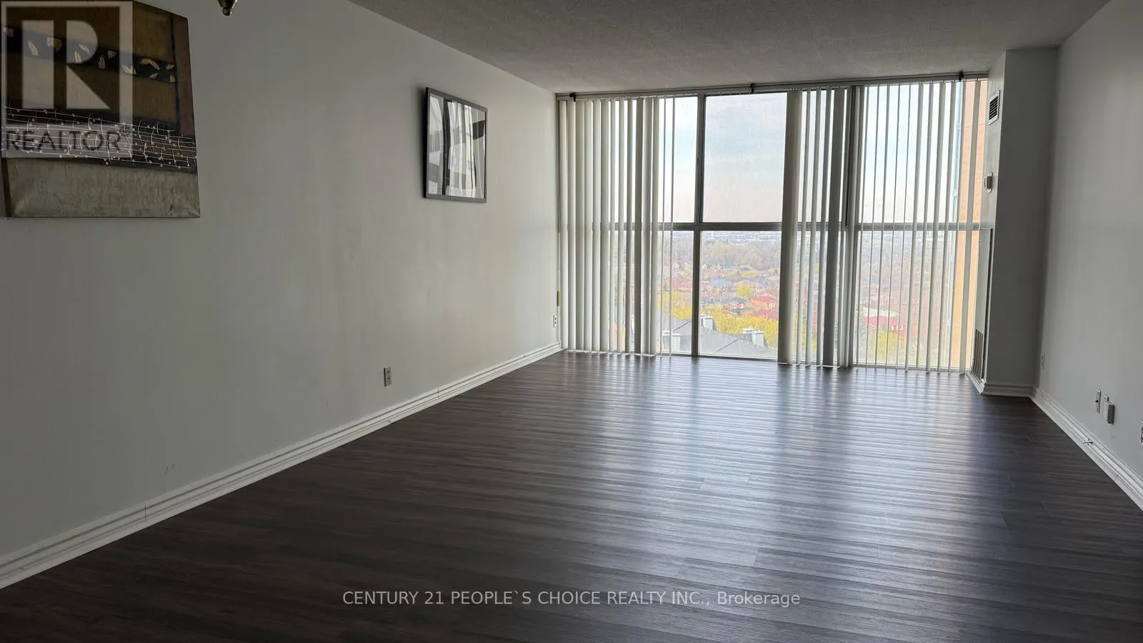 1206 - 25 TRAILWOOD DRIVE