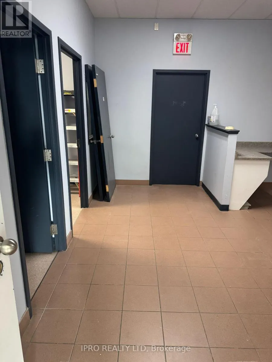 UNIT 2 - 2788 SLOUGH STREET
