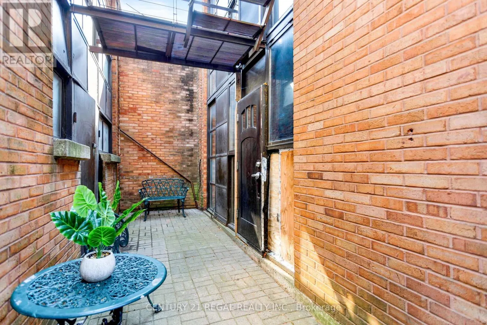 72 ABBOTT AVENUE