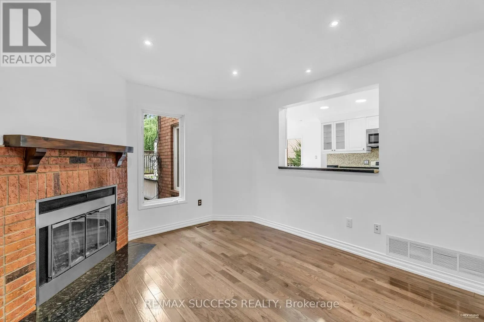 3224 TURNSTONE CRESCENT