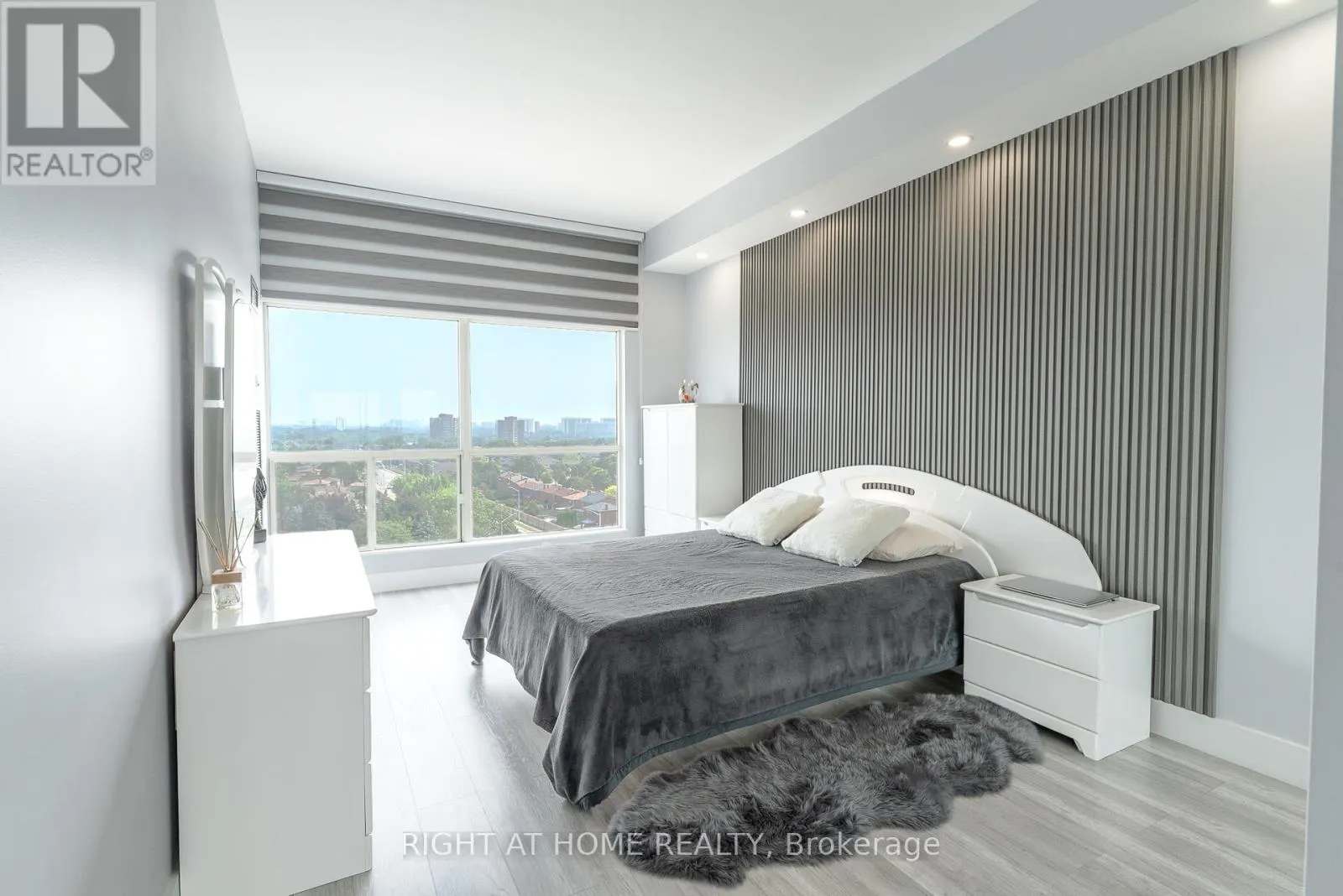 PH 8 - 1500 GRAZIA COURT