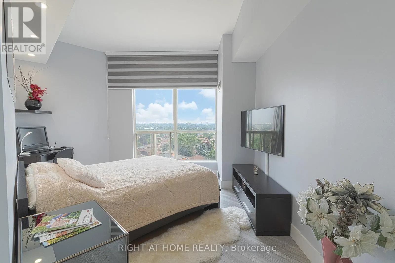 PH 8 - 1500 GRAZIA COURT