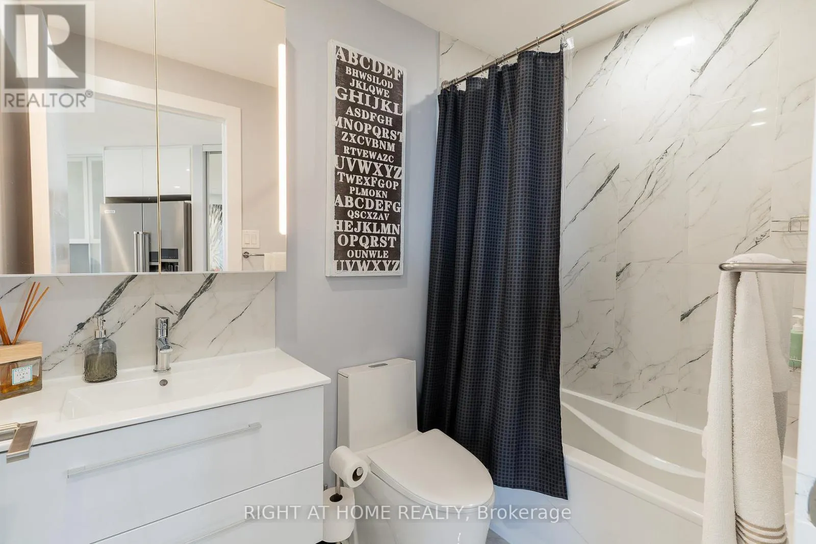 PH 8 - 1500 GRAZIA COURT