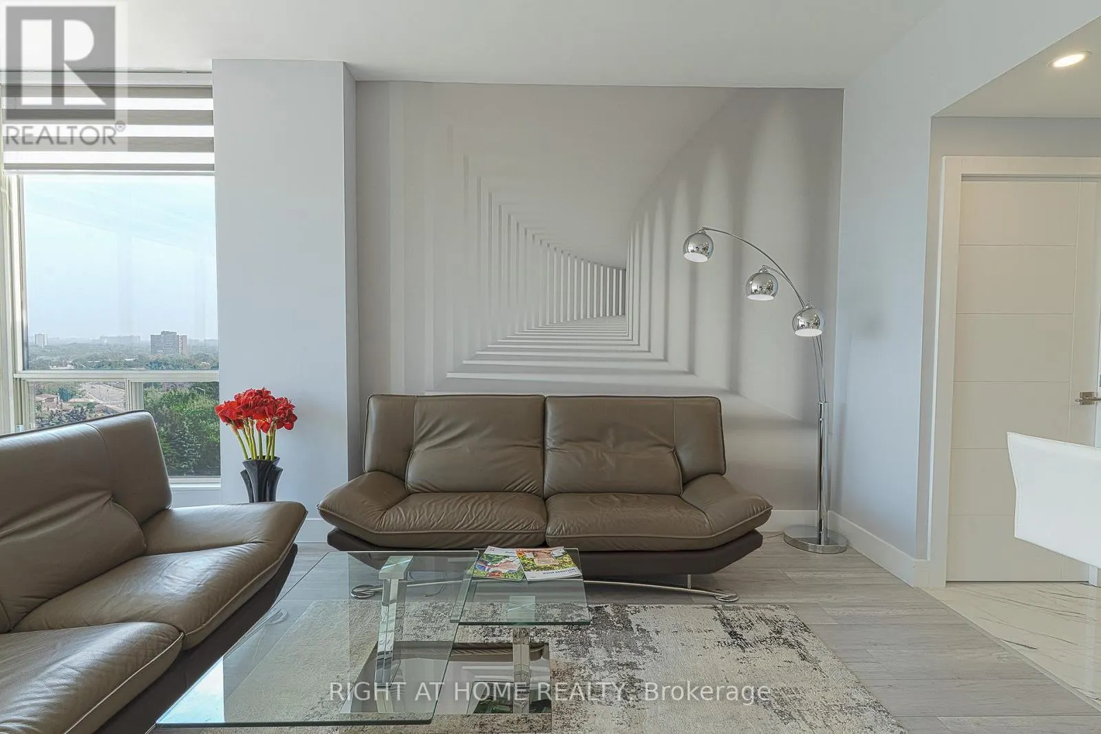 PH 8 - 1500 GRAZIA COURT