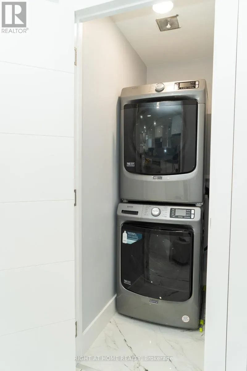 PH 8 - 1500 GRAZIA COURT