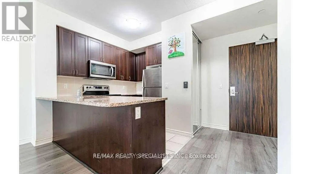 610 - 349 RATHBURN ROAD W