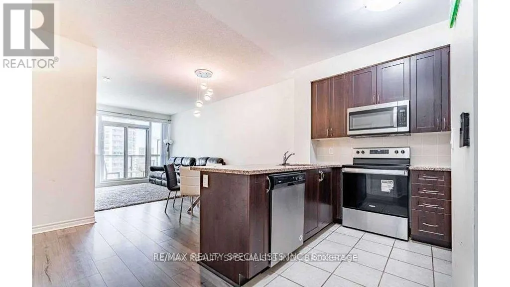610 - 349 RATHBURN ROAD W