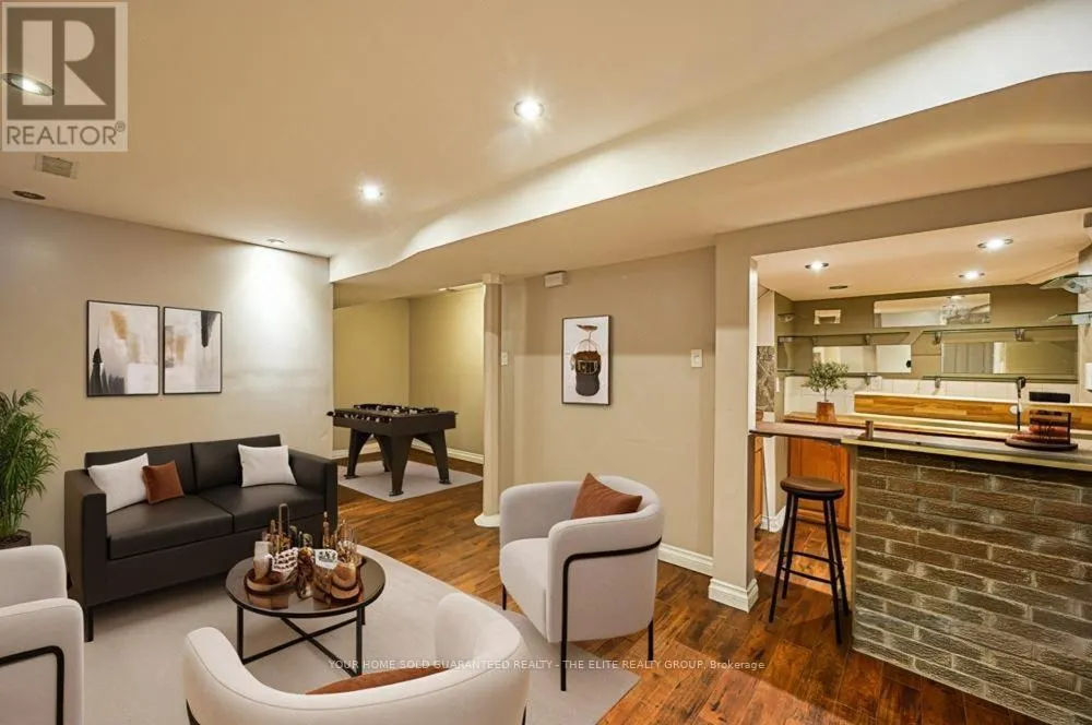 73 BOTAVIA DOWNS DRIVE