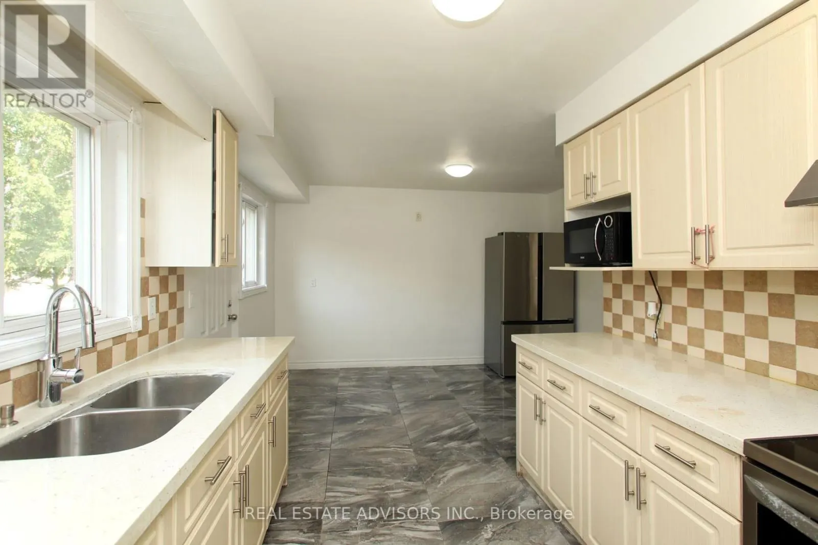 46 LASKAY CRESCENT