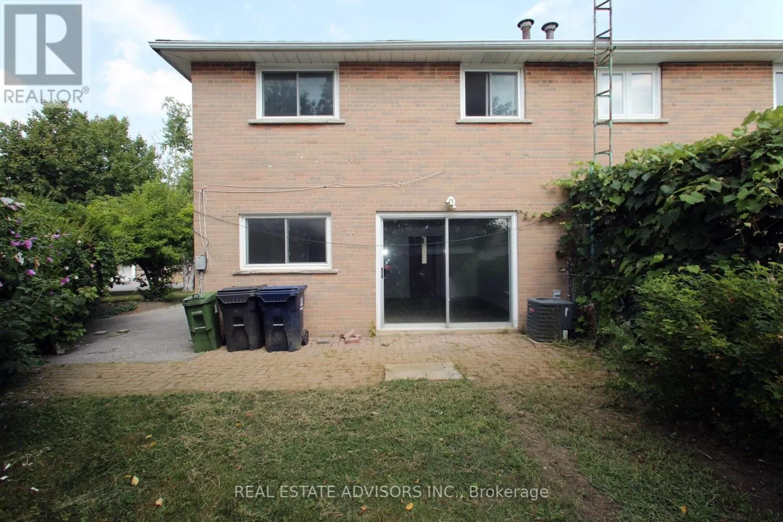 46 LASKAY CRESCENT
