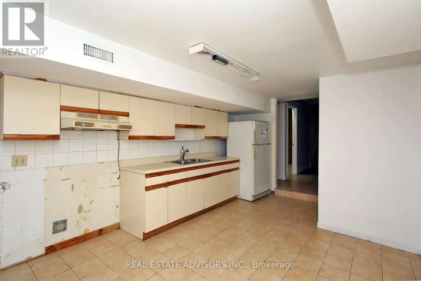 46 LASKAY CRESCENT