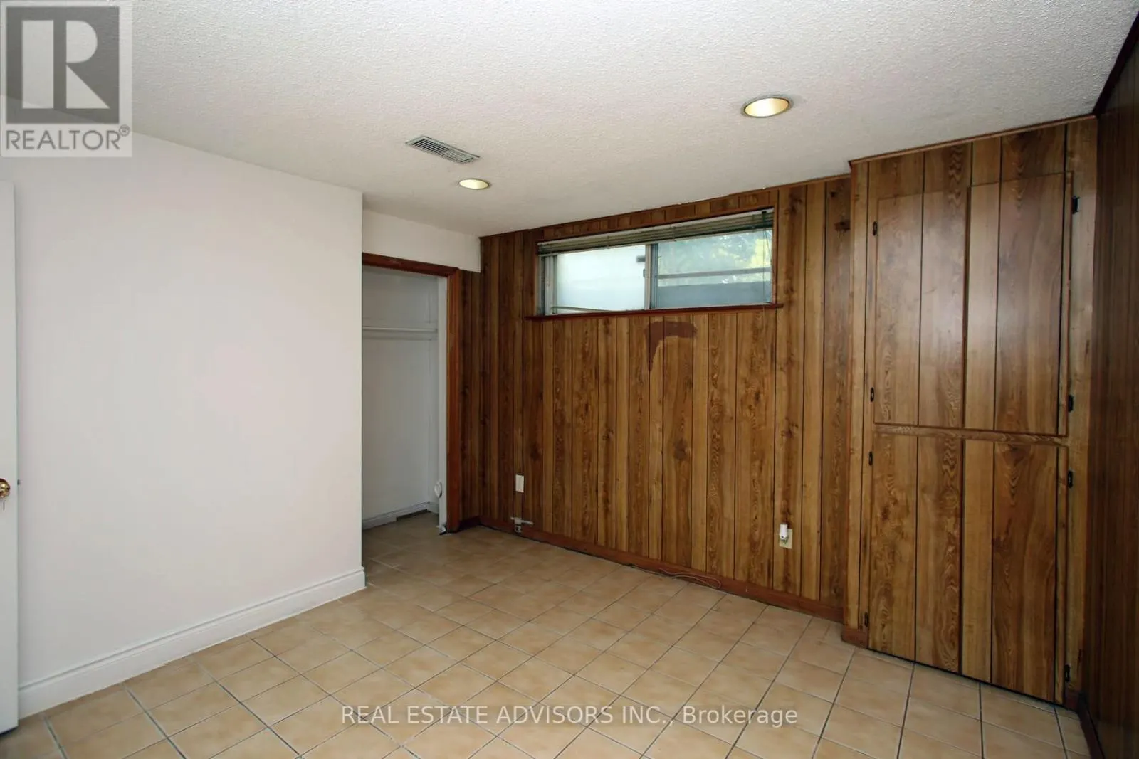 46 LASKAY CRESCENT