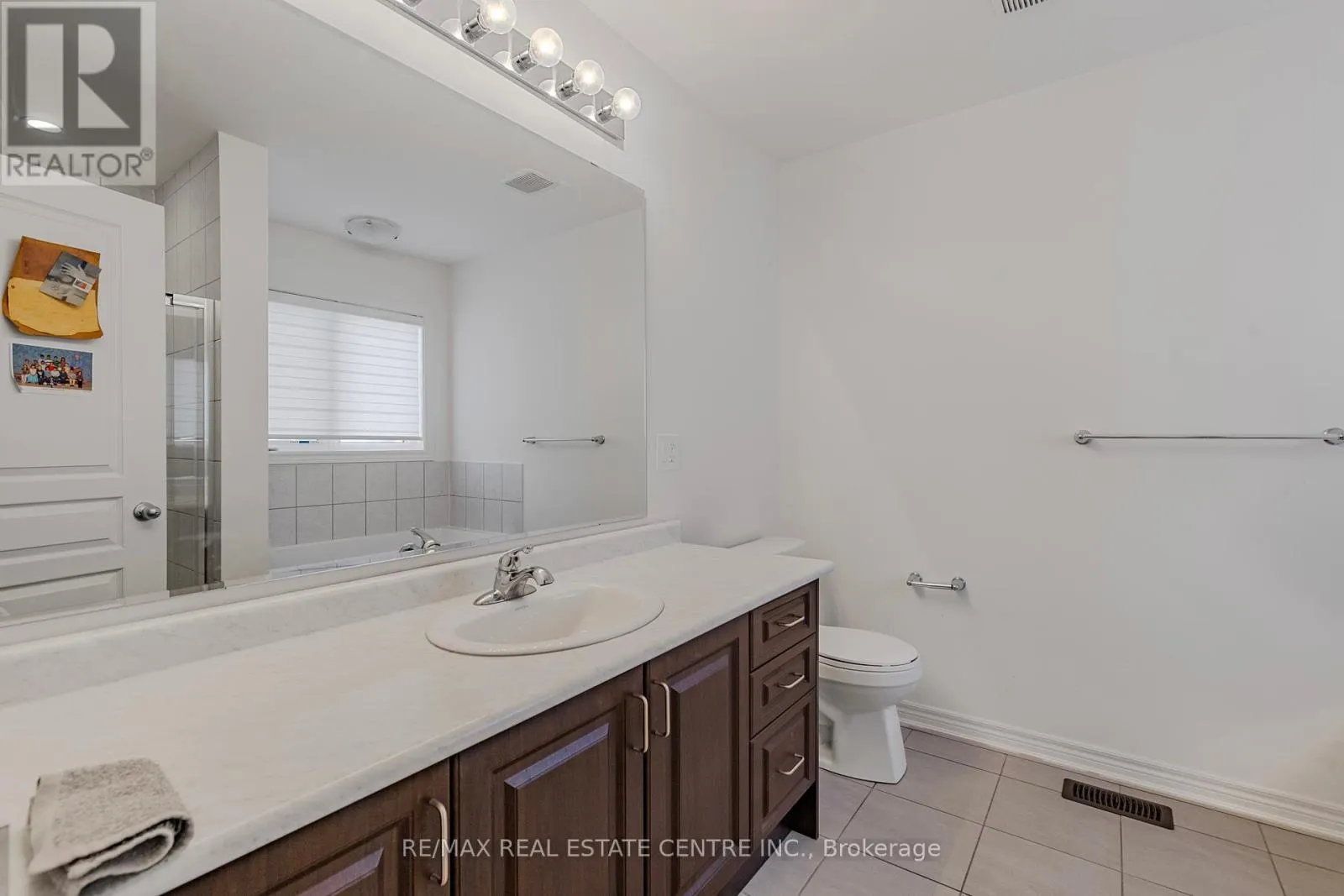 1525 CARR LANDING