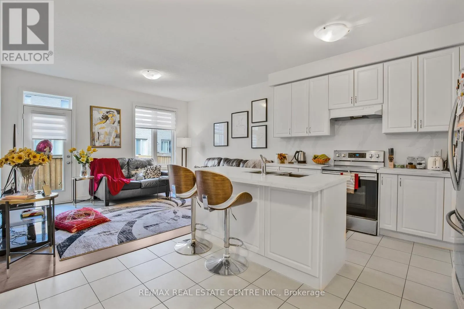 1525 CARR LANDING