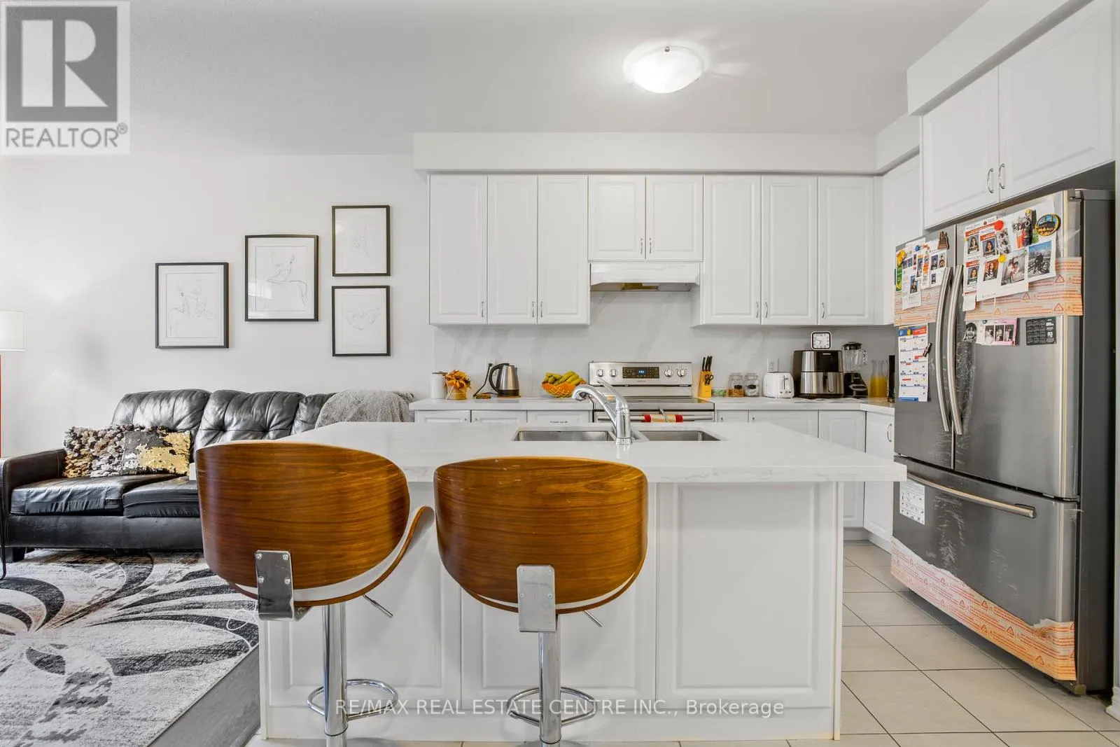 1525 CARR LANDING