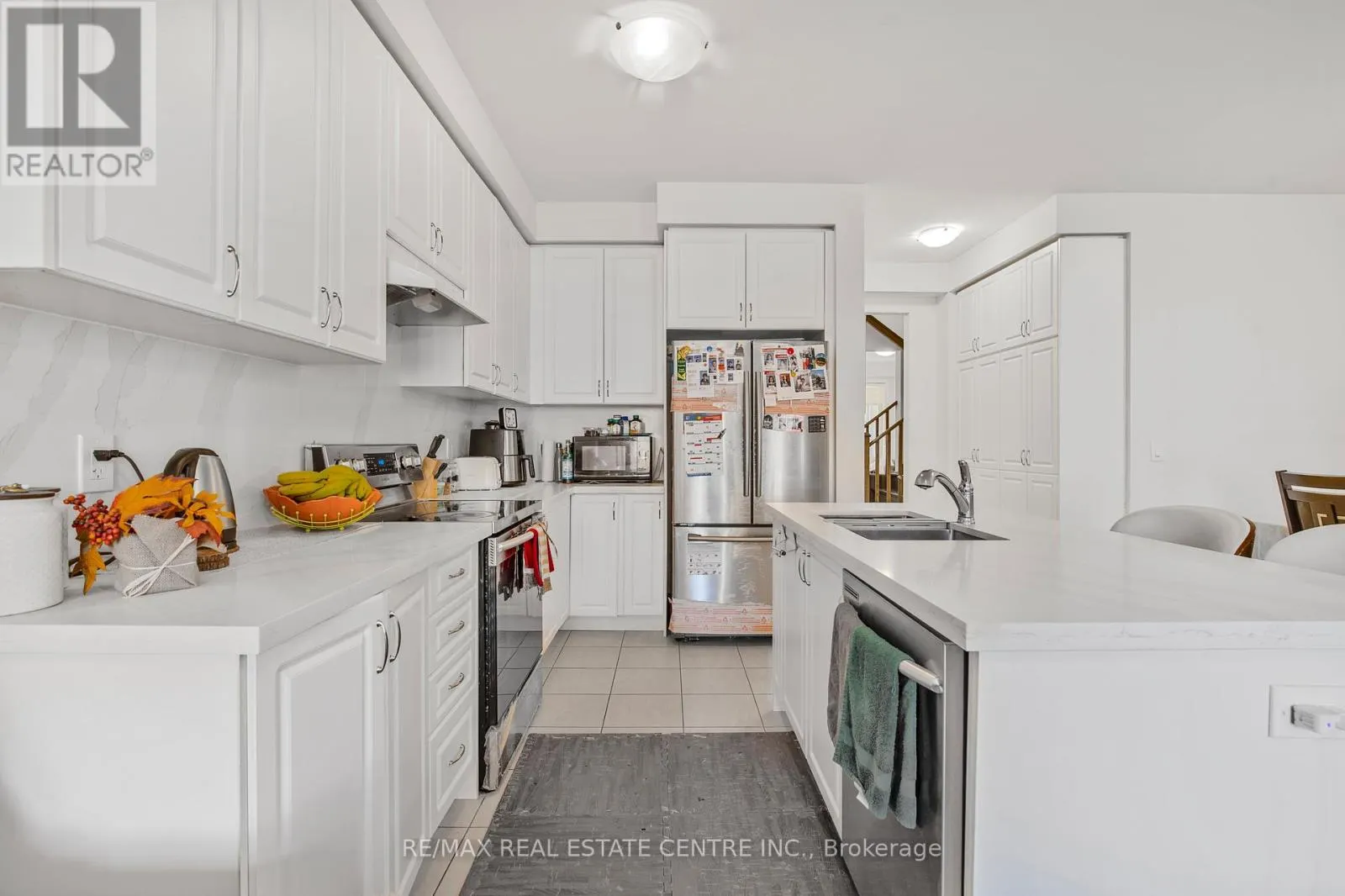 1525 CARR LANDING