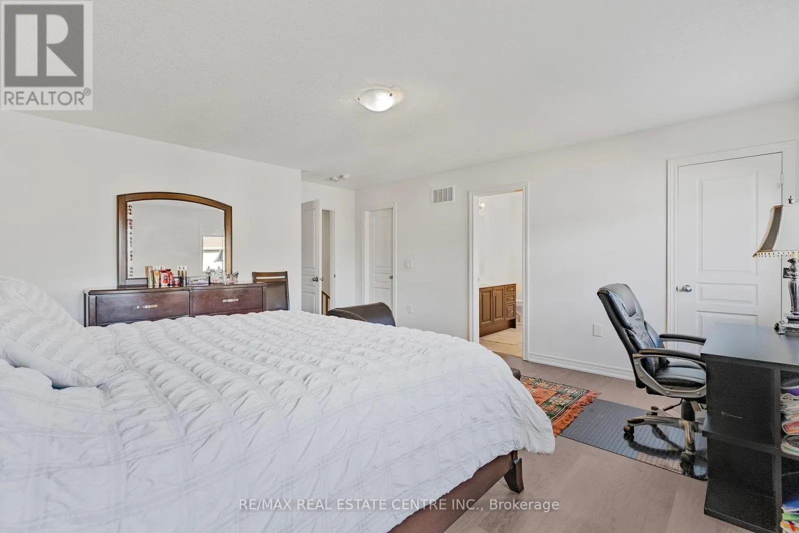 1525 CARR LANDING
