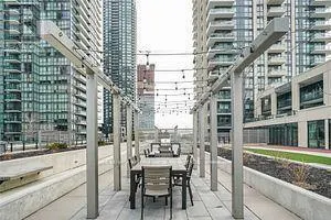 2512 - 4055 PARKSIDE VILL DRIVE