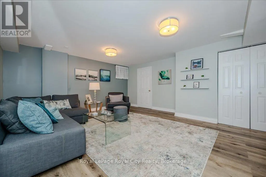 816 VILLAGE GREEN BOULEVARD