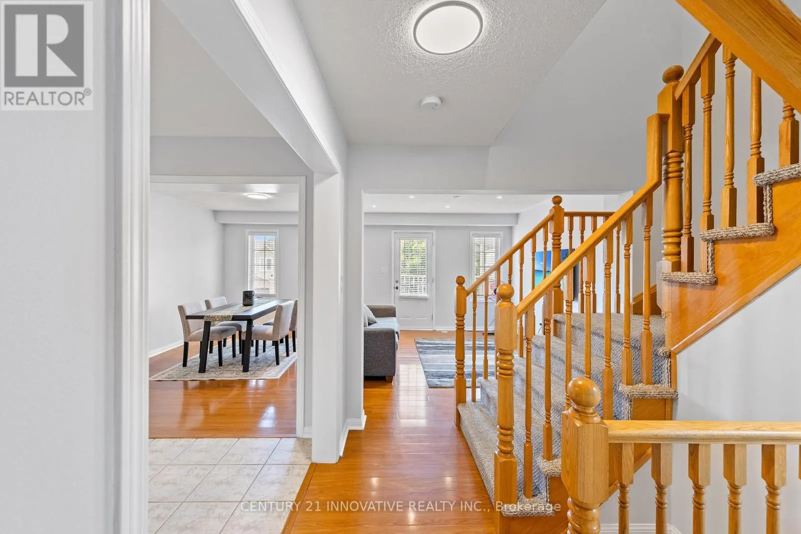 915 HASSELFELDT HEIGHTS