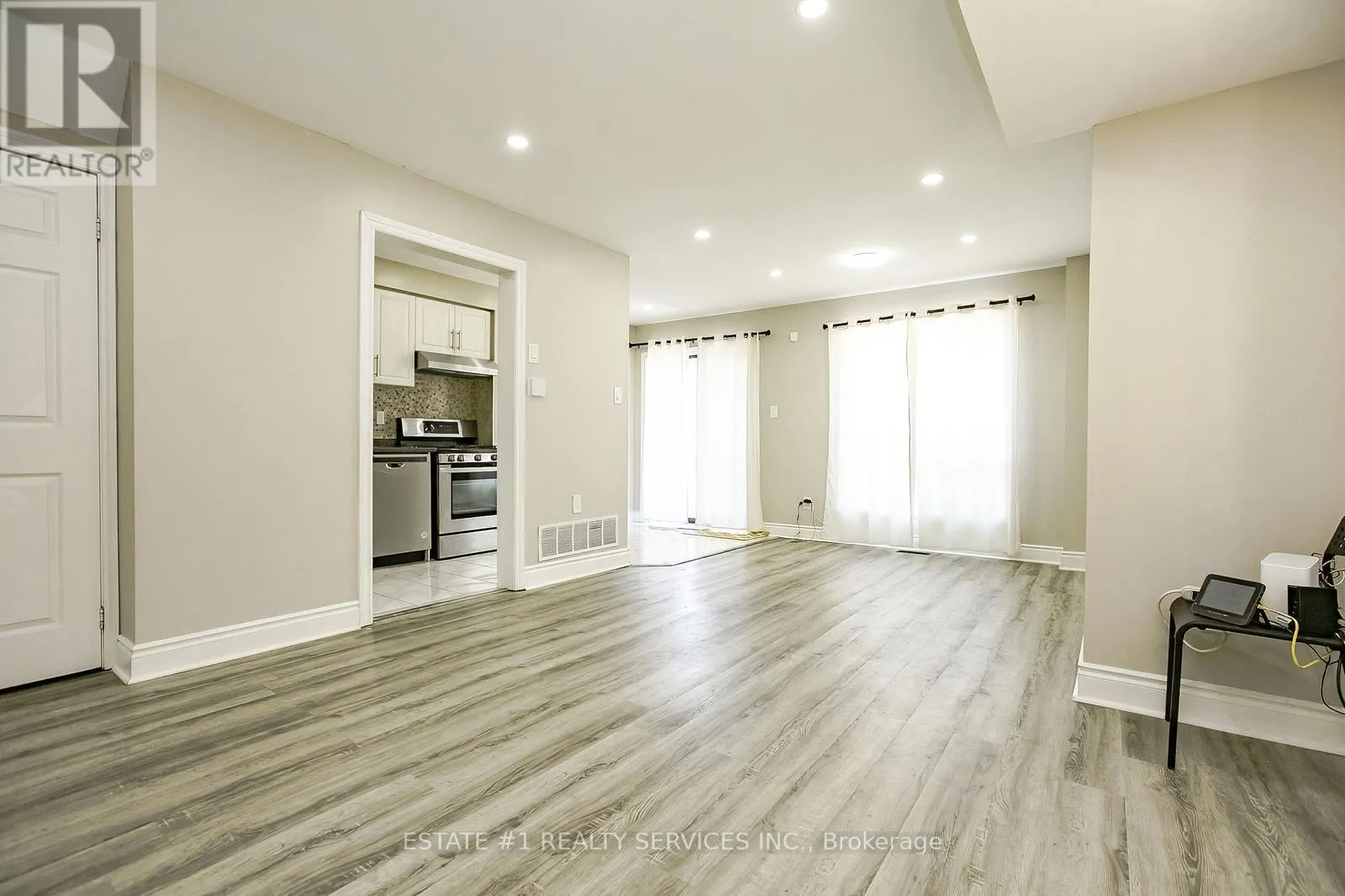 117 RICHWOOD CRESCENT