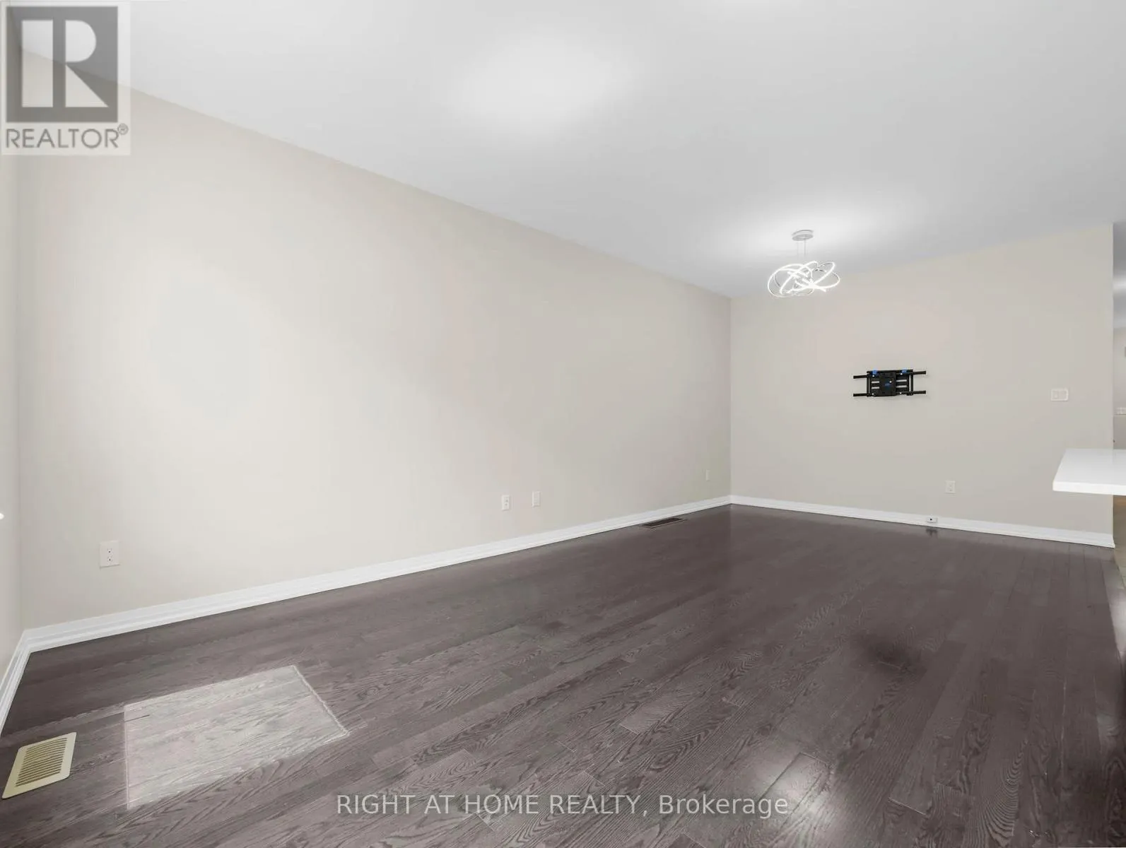 64 MCLAUGHLIN AVENUE