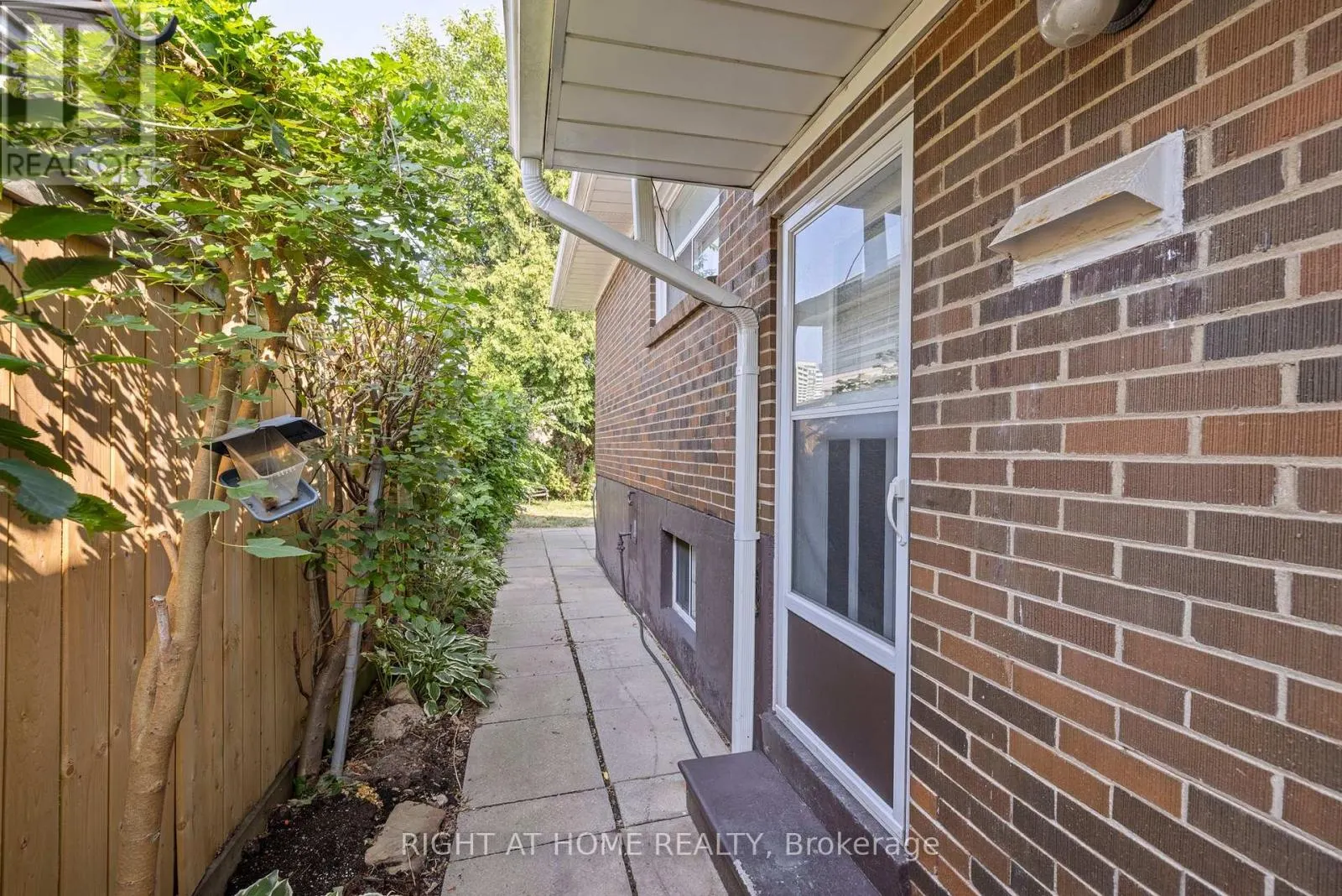 1147 SATURNIA CRESCENT