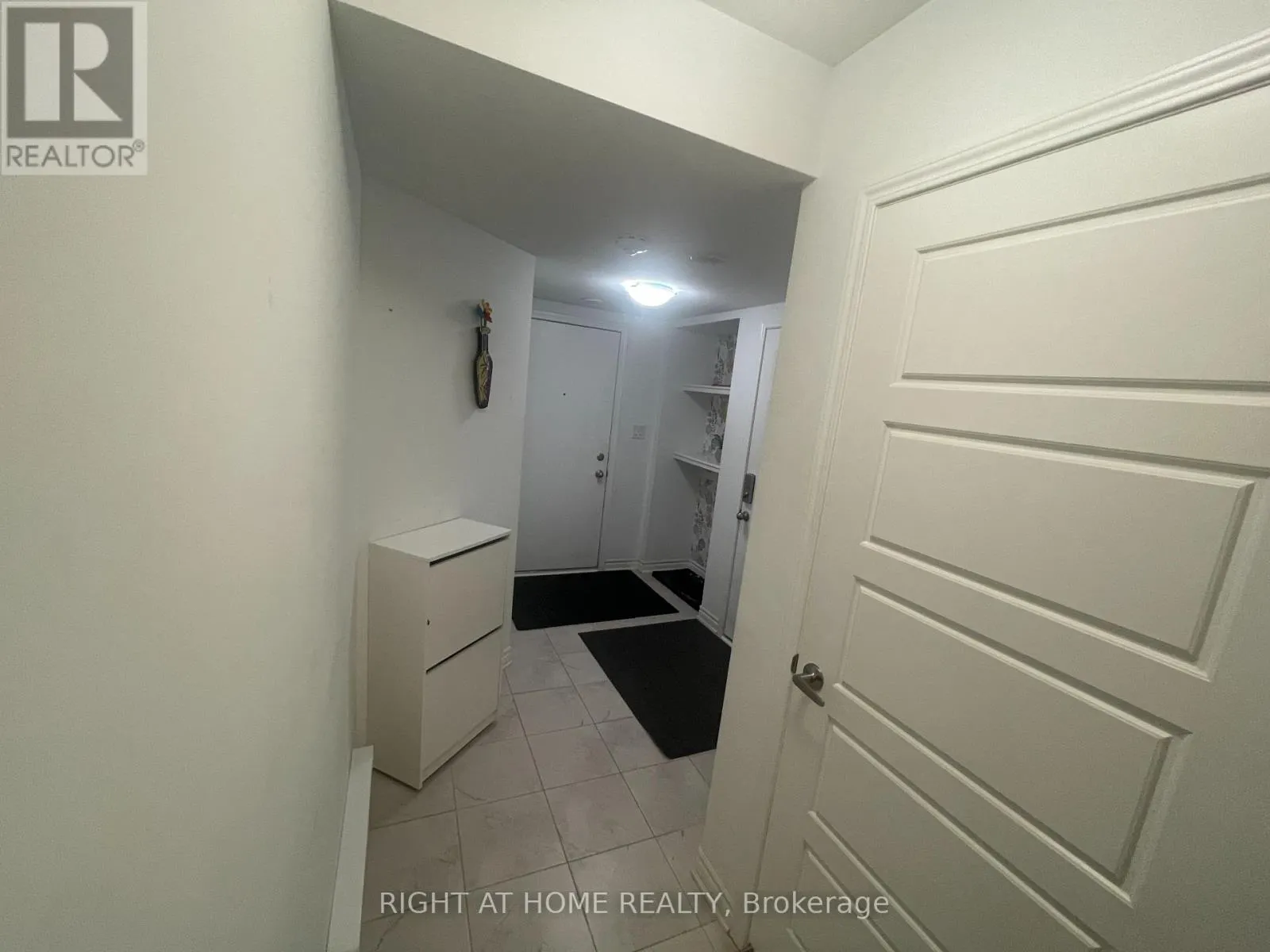 420 BELLFLOWER COURT